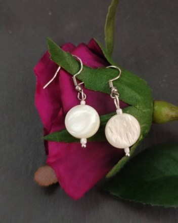 11  α  σκουλαρικια ασπρα (1)